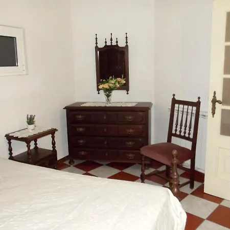 House With 2 Bedrooms In With Shared Pool Enclosed Garden And Wifi *