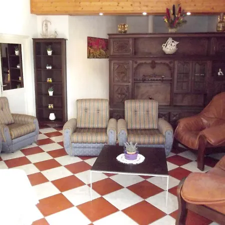 House With 2 Bedrooms In With Shared Pool Enclosed Garden And Wifi Apúlia
